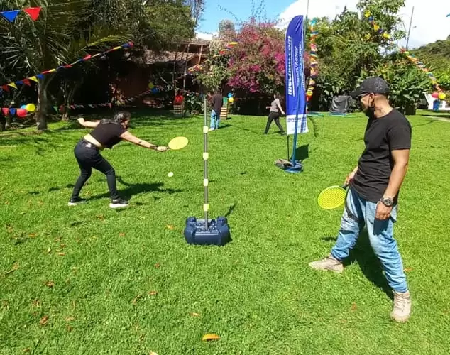 Alquiler de Juego de Tenis Tetherball o Bola Rápida en Bogotá