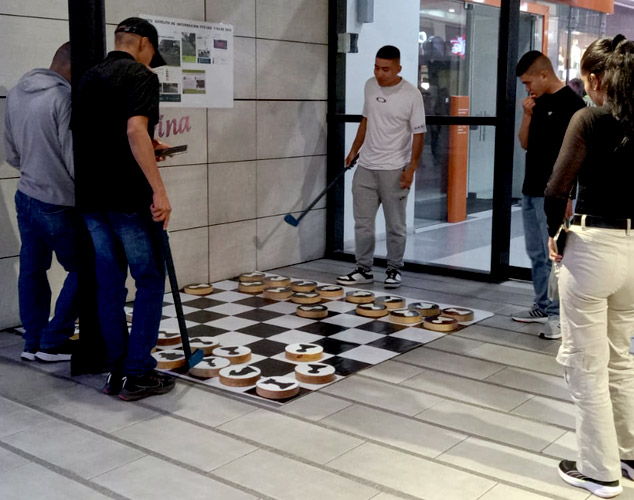 Alquiler de Ajedrez Gigante en Bogotá